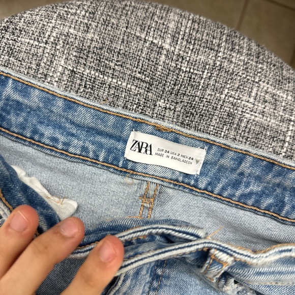 Shorts - Picture 2 of 3